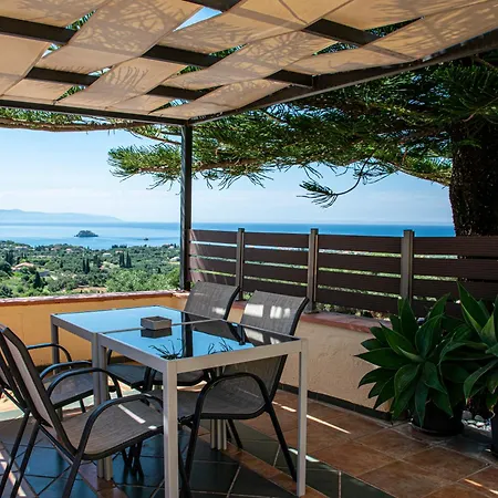 Kefalonian 360° Sunrise Apartment *